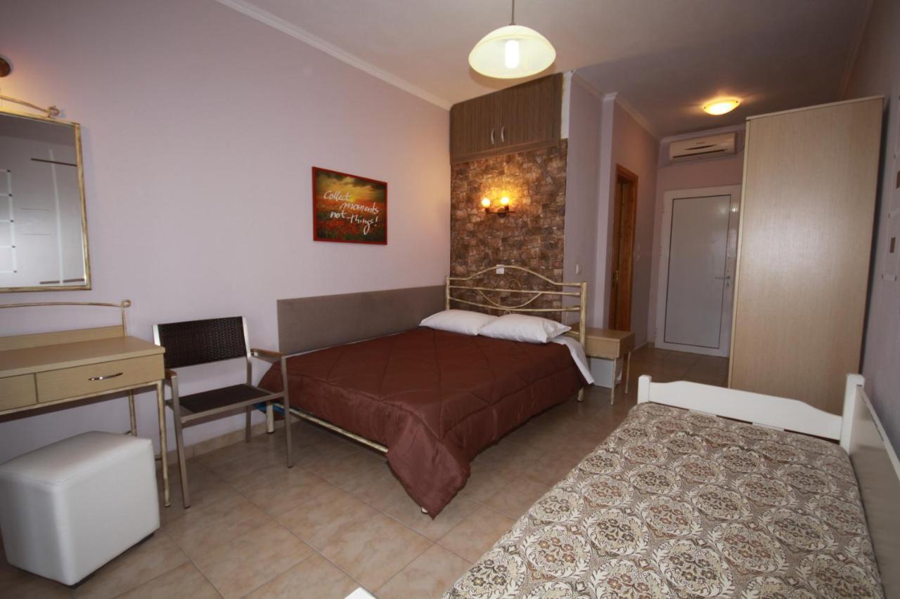 Zephyros Rooms Ormos Panagias Exterior foto